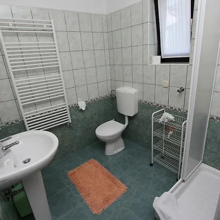 Apartmani Romano *